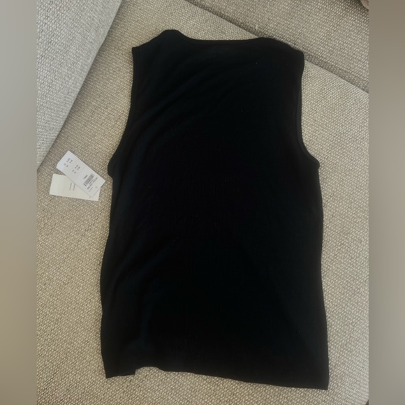 Abercrombie Tank - Picture 2 of 3